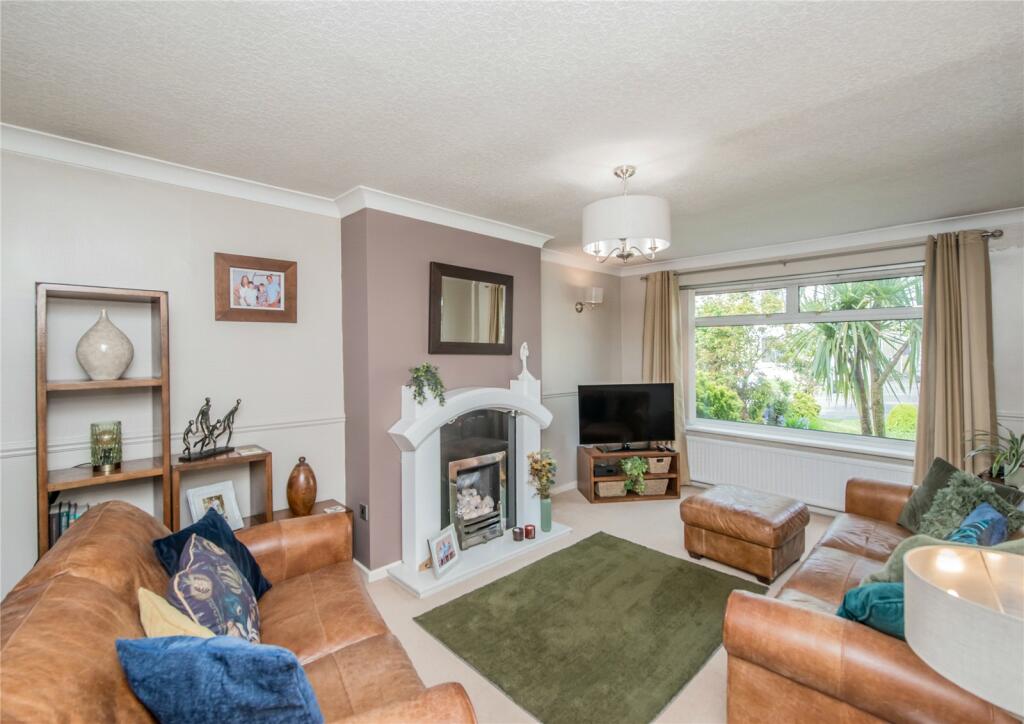 Additional property image - Brown Hill Drive, Birkenshaw, Bradford, BD11