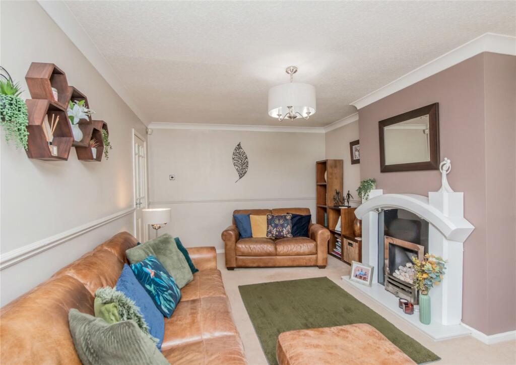 Additional property image - Brown Hill Drive, Birkenshaw, Bradford, BD11