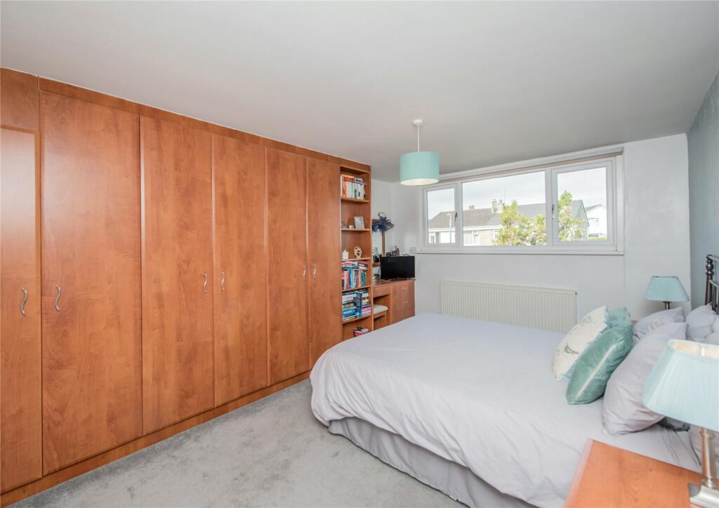Additional property image - Brown Hill Drive, Birkenshaw, Bradford, BD11