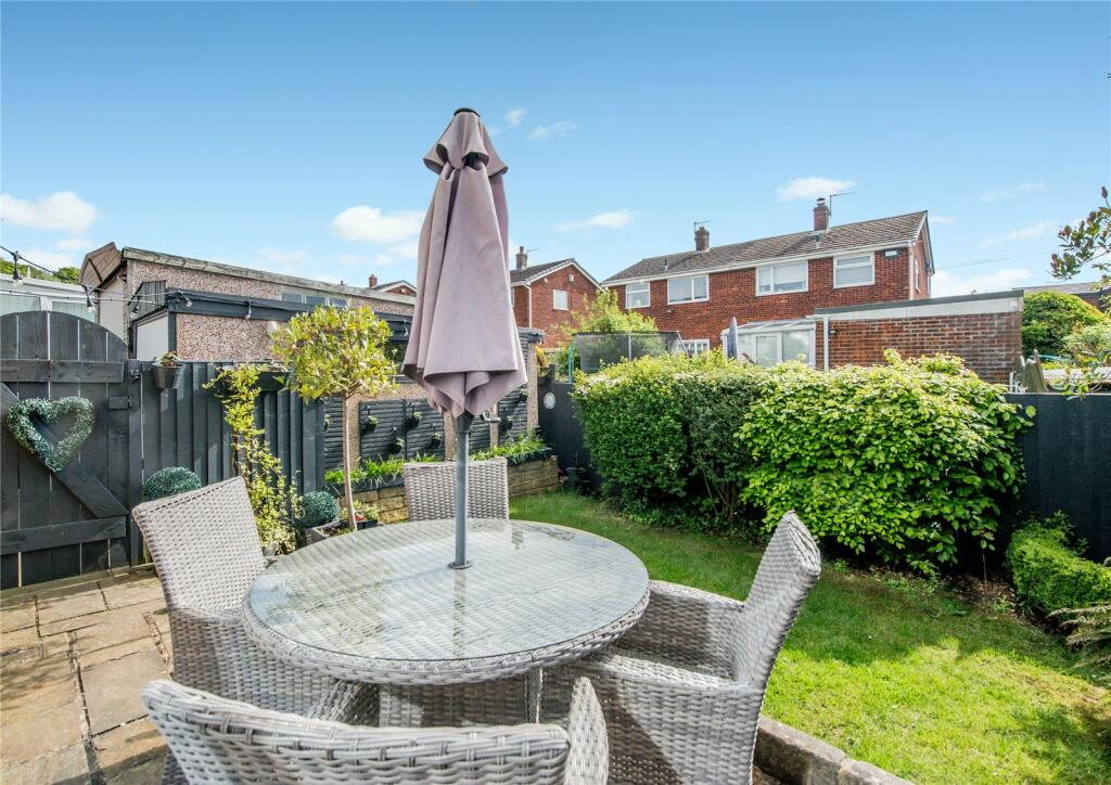 Additional property image - Brown Hill Drive, Birkenshaw, Bradford, BD11