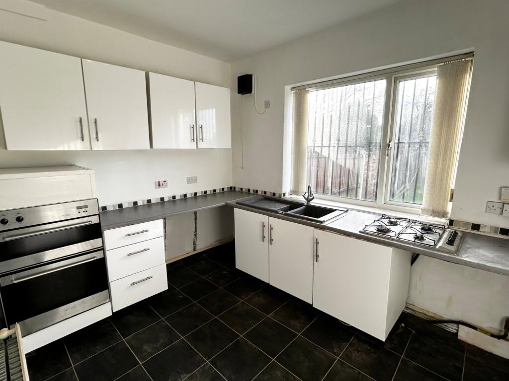 Additional property image - Laverton Road, East Bowling, Bradford, BD4