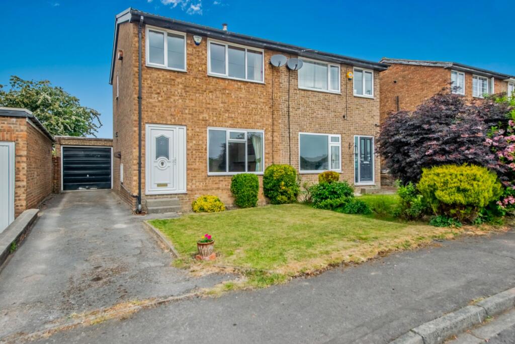 Main image of property: Links Avenue, Hunsworth, Cleckheaton, West Yorkshire, BD19