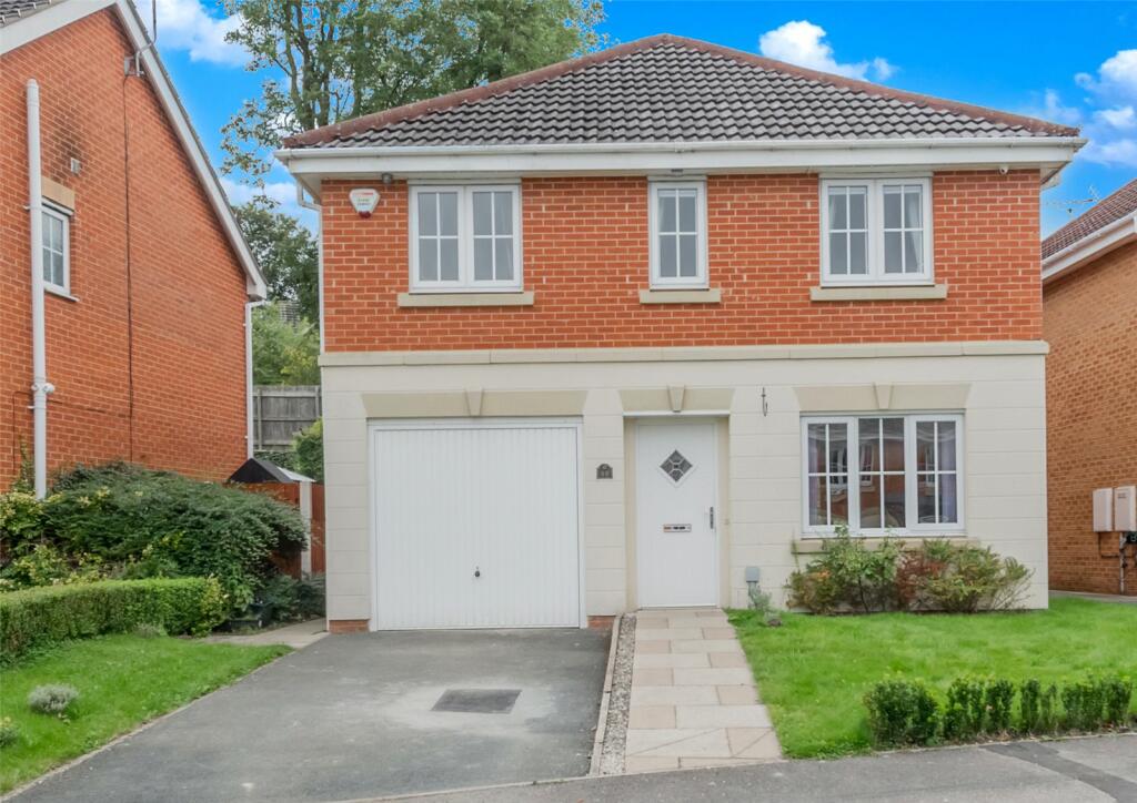 4 bedroom detached house for sale in Bridon Way, Cleckheaton, West