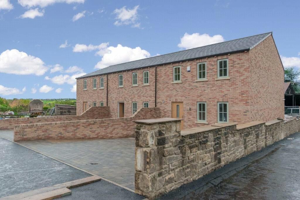 3 bedroom terraced house for sale in Cliffe Lane, Gomersal, Cleckheaton