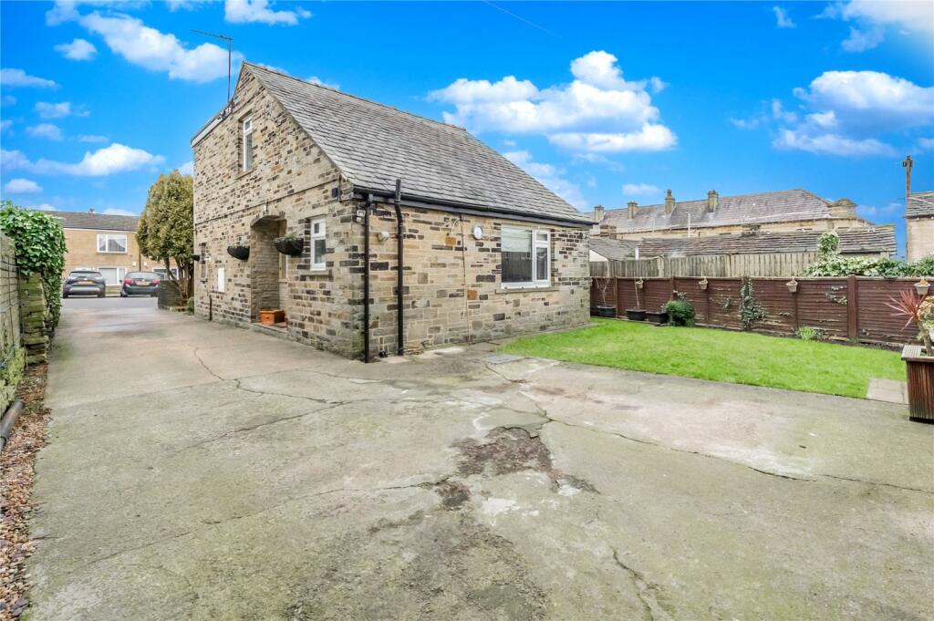 Additional property image - Knowle Lane, Wyke, West Yorkshire, BD12