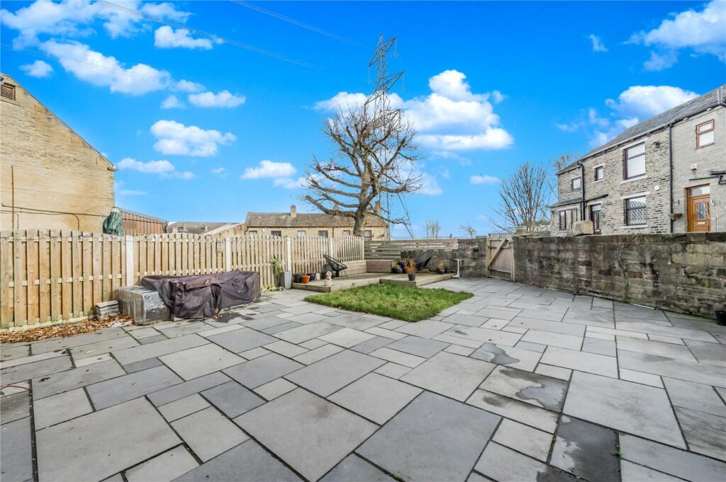 Additional property image - Holly Hall Lane, Wyke, Bradford, BD12