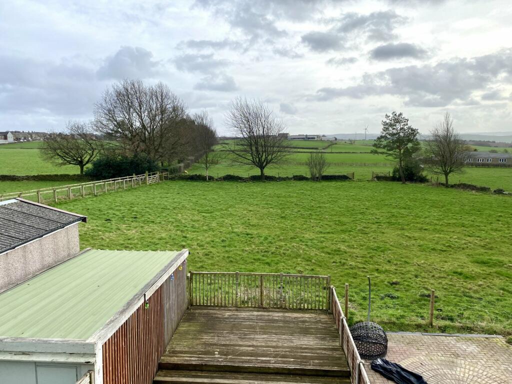 3 bedroom semidetached house for sale in Highmoor Lane, Hartshead Moor