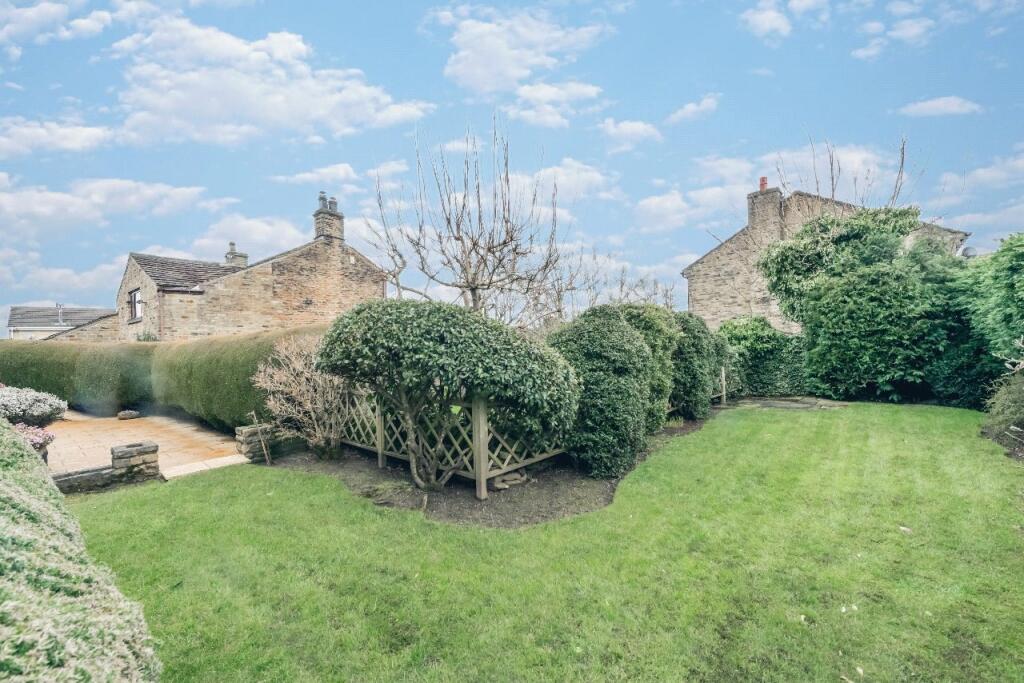 Additional property image - Hatchet Lane, Oakenshaw, Bradford, BD12