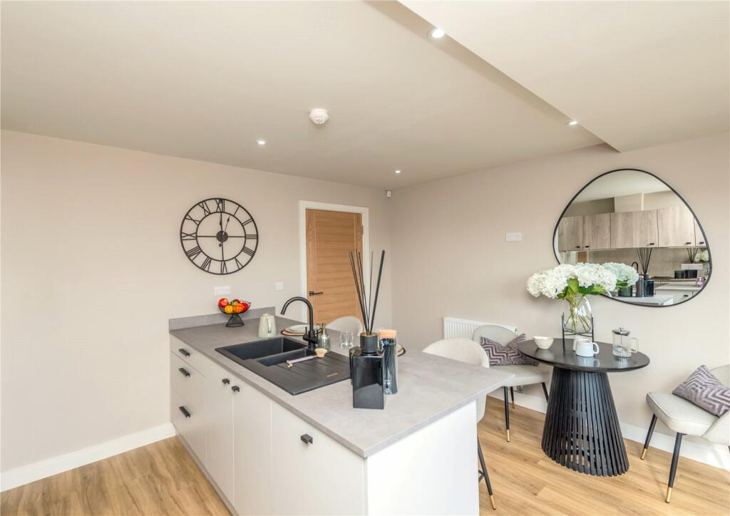 Additional property image - Spen Lane, Gomersal, Cleckheaton, BD19