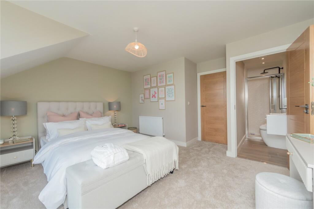 Additional property image - Spen Lane, Gomersal, Cleckheaton, BD19