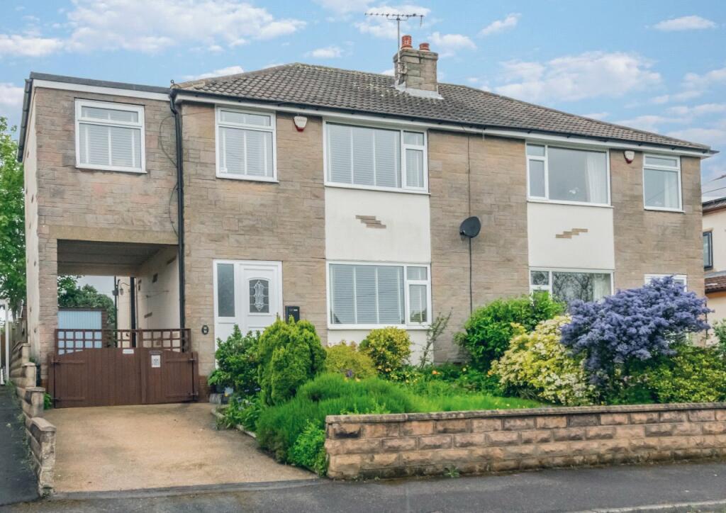 3 bedroom semidetached house for sale in St Andrews Crescent