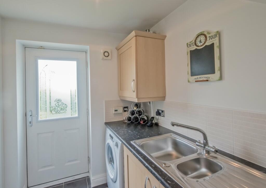 Additional property image - Wadsworth Court, Cleckheaton, BD19