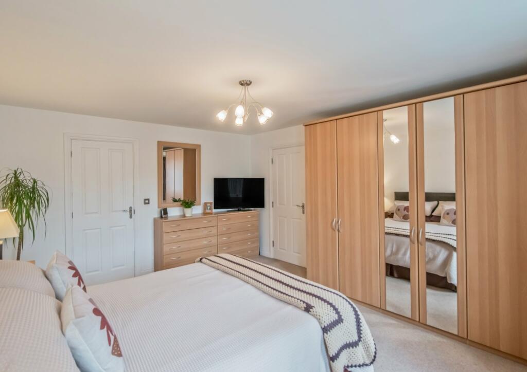 Additional property image - Wadsworth Court, Cleckheaton, BD19