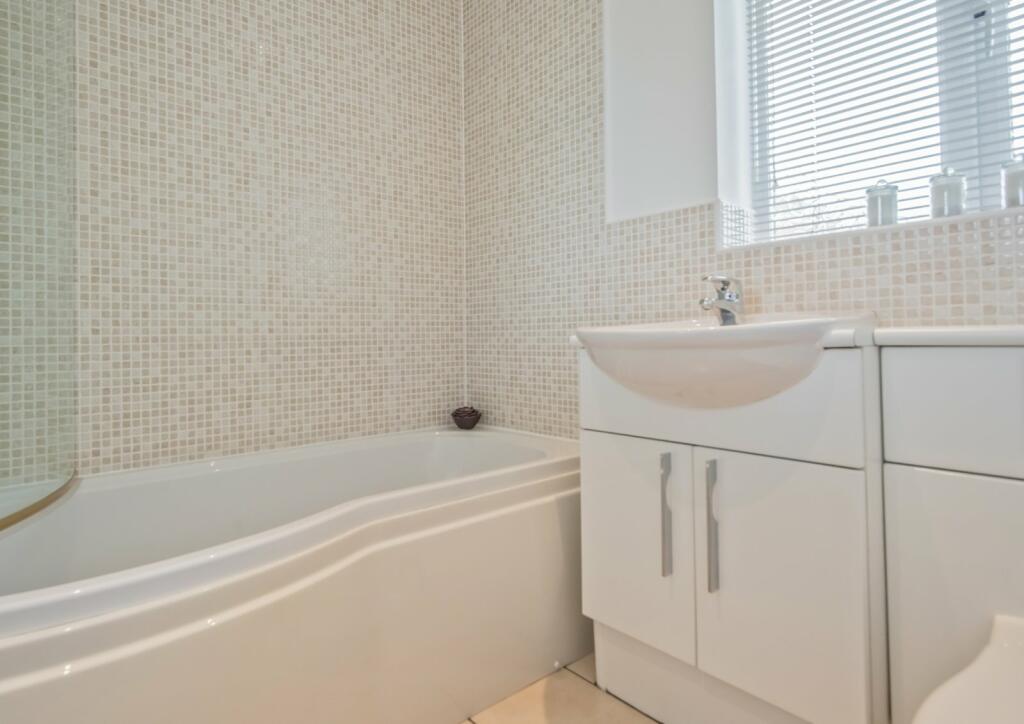 Additional property image - Wadsworth Court, Cleckheaton, BD19
