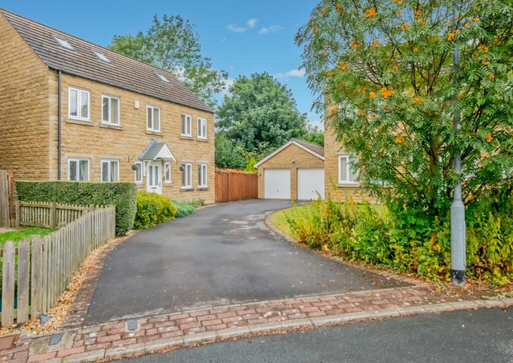 Additional property image - Wadsworth Court, Cleckheaton, BD19