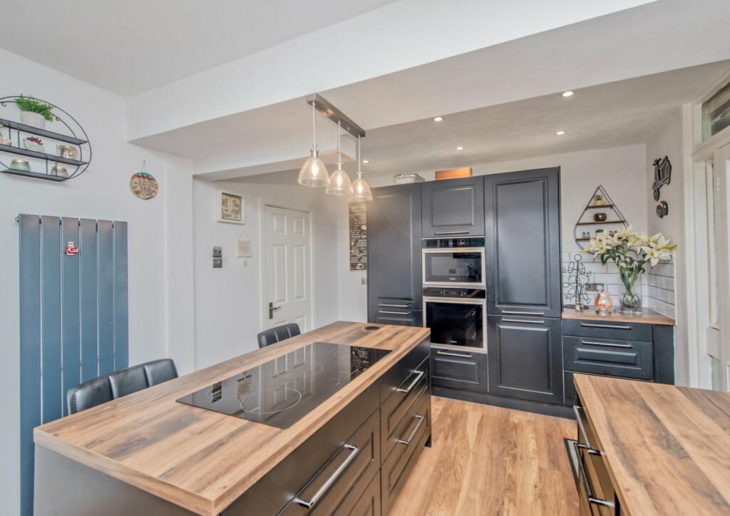 Additional property image - Brookfields Avenue, Wyke, Bradford, BD12