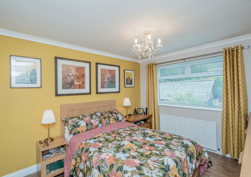 Additional property image - Bradford Road, Cleckheaton, BD19
