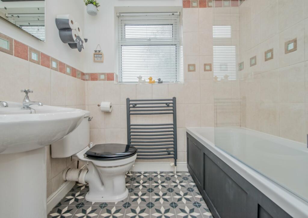 Additional property image - Bradford Road, Cleckheaton, BD19