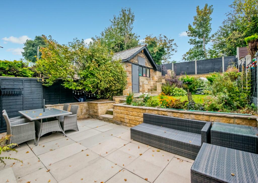 Additional property image - Bradford Road, Cleckheaton, BD19