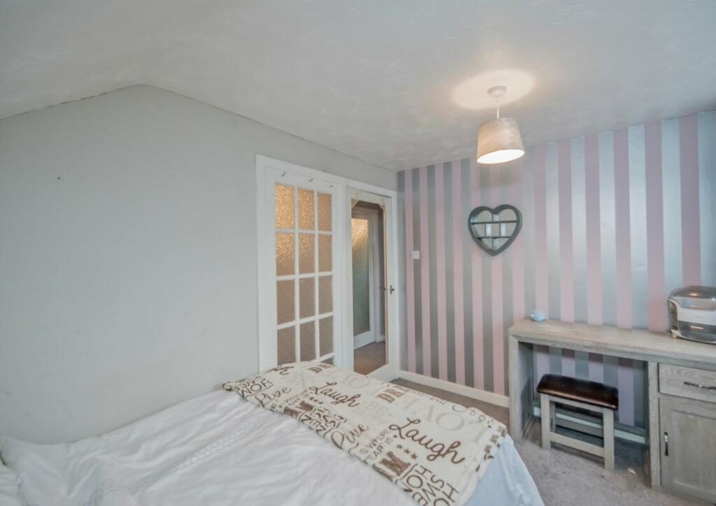 Additional property image - Vine Avenue, Cleckheaton, West Yorkshire, BD19