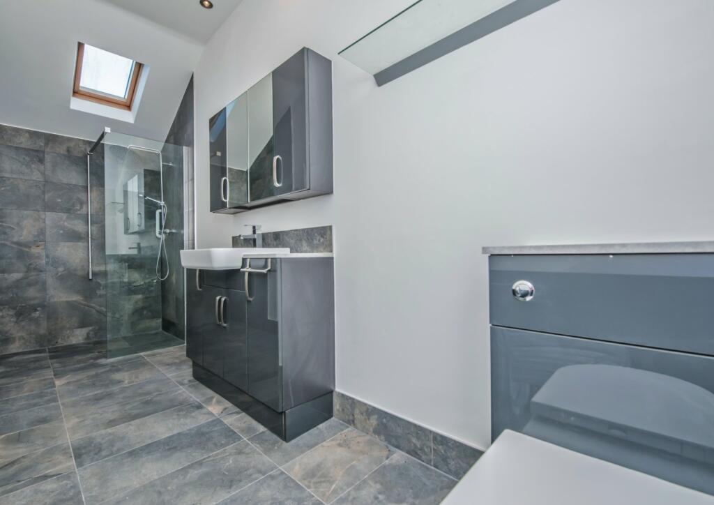 Additional property image - Halifax Road, Cleckheaton, BD19