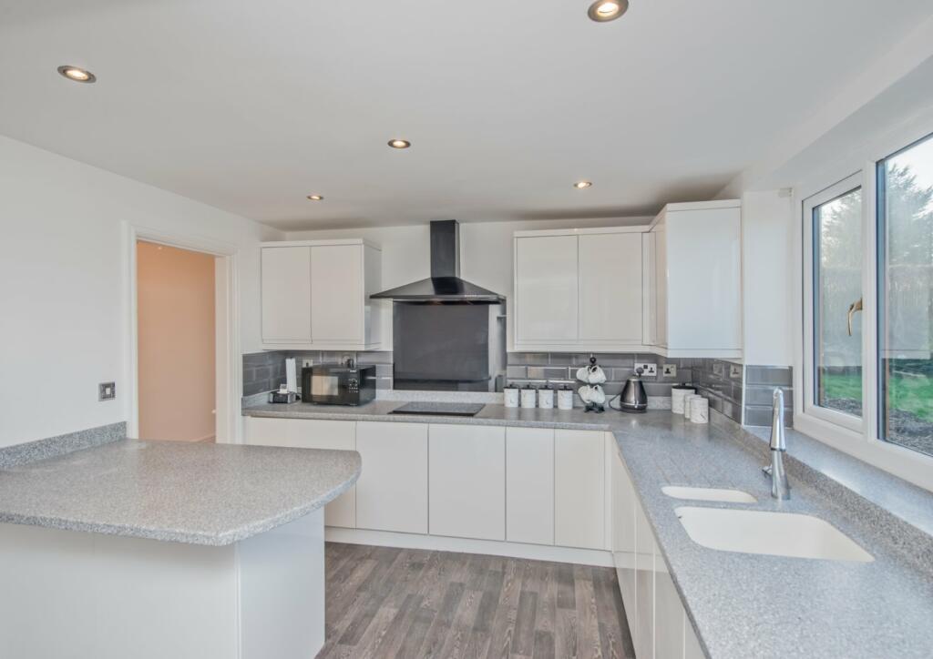 Additional property image - Halifax Road, Cleckheaton, BD19