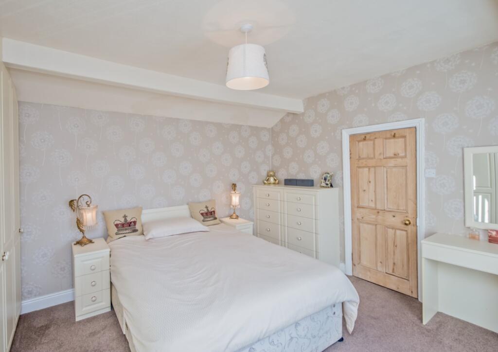 Additional property image - Knowle Lane, Wyke, Bradford, BD12