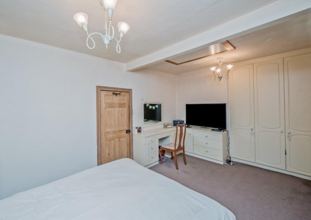 Additional property image - Knowle Lane, Wyke, Bradford, BD12