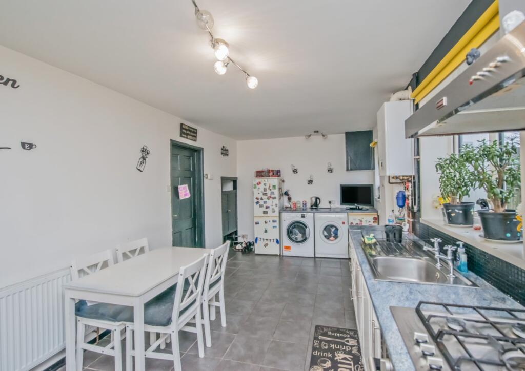 Additional property image - Shirley Grove, Gomersal, Cleckheaton, BD19