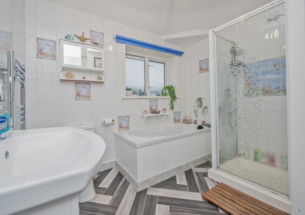 Additional property image - Shirley Grove, Gomersal, Cleckheaton, BD19