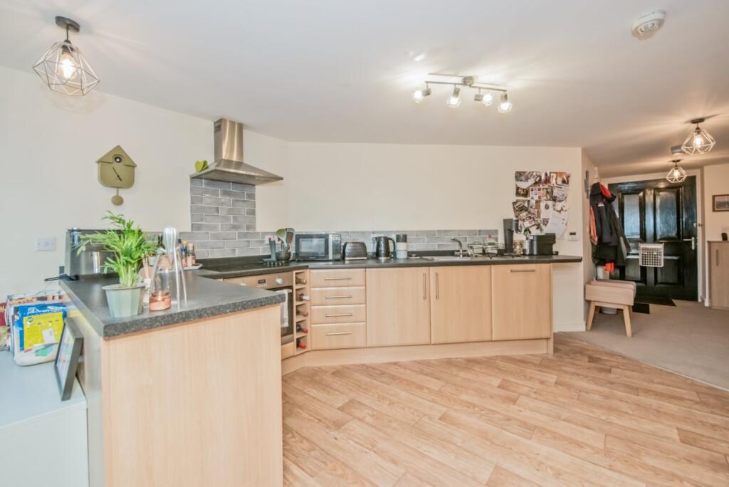 Additional property image - Latham Lane, Gomersal, Cleckheaton, BD19
