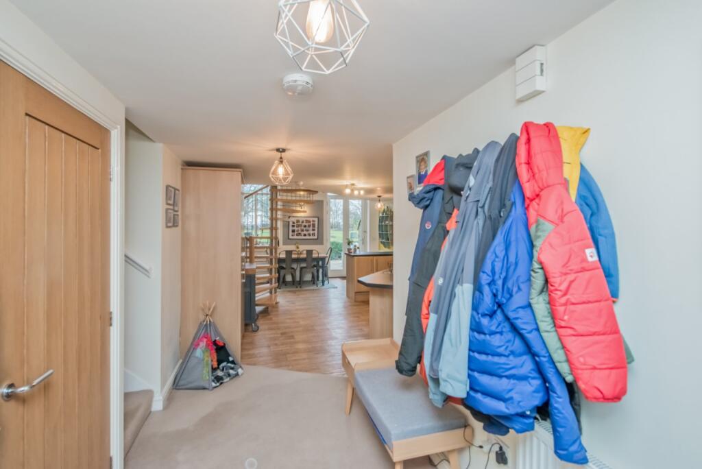 Additional property image - Latham Lane, Gomersal, Cleckheaton, BD19
