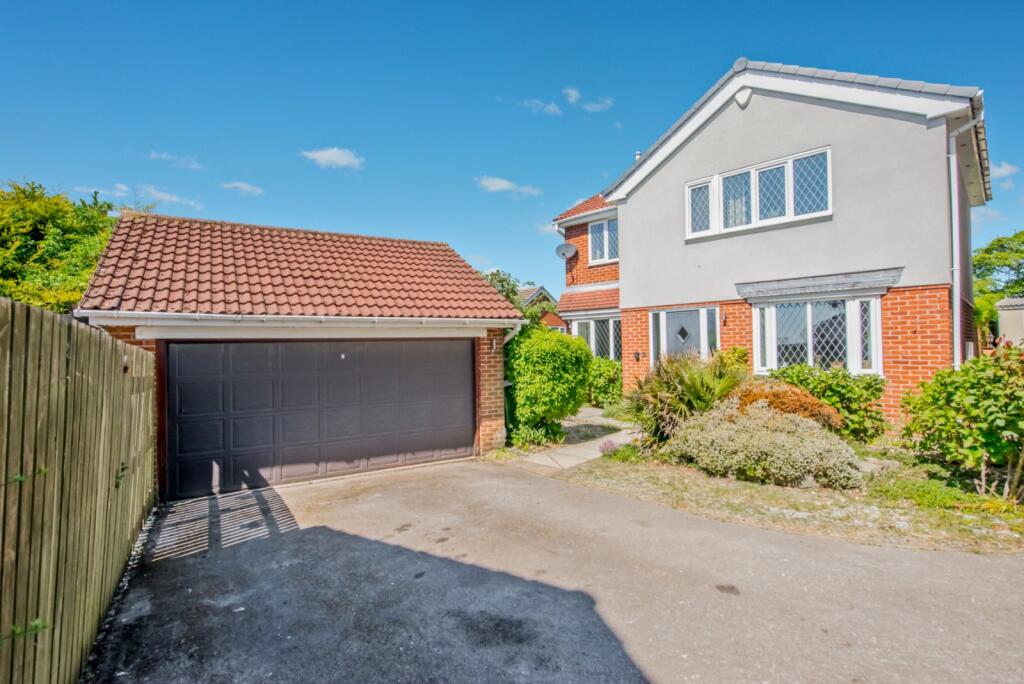 Main image of property: Oxford Walk, Gomersal, Cleckheaton, BD19
