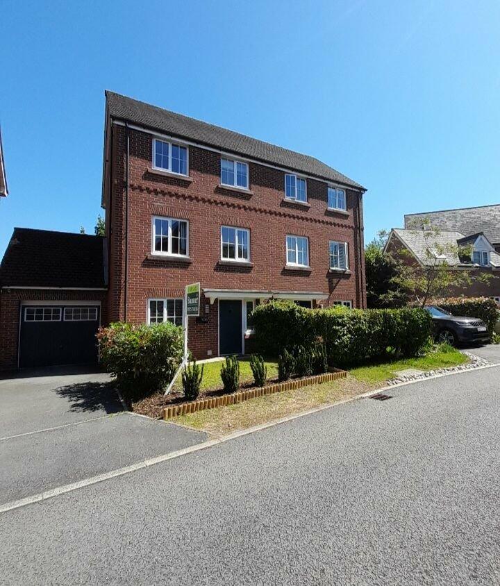 4 bedroom semidetached house for sale in Chaise Meadow, Lymm WA13 9UP