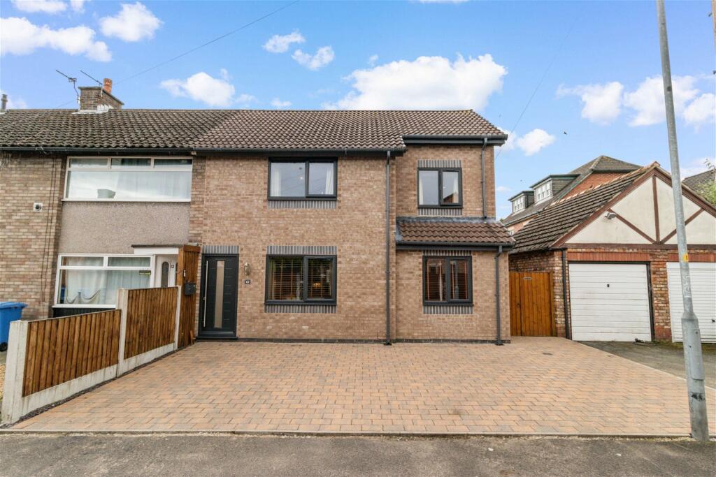 5 bedroom semidetached house for sale in Woodbine Road, Lymm, WA13 9HT