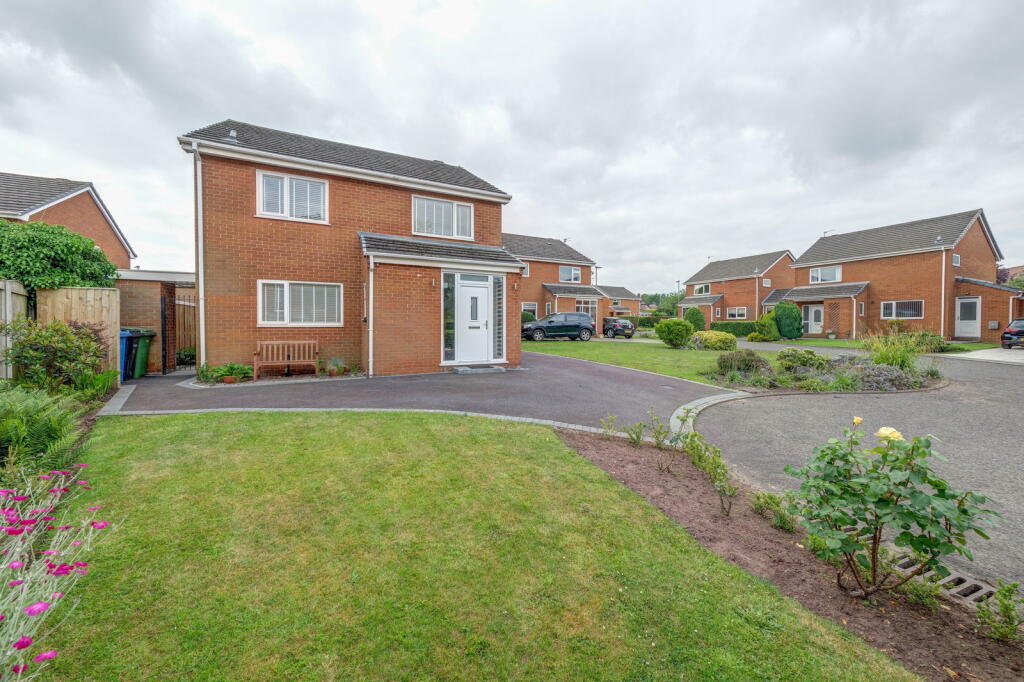 Main image of property: Portola Close, Grappenhall, Warrington WA4 2SW