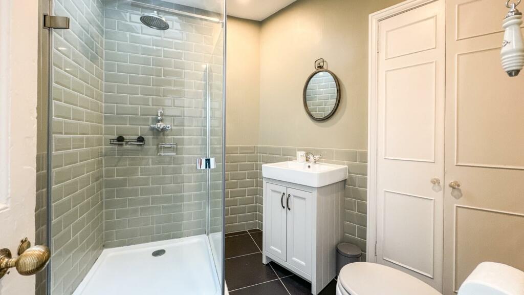 Additional property image - Camden Terrace, Clifton, Bristol, BS8