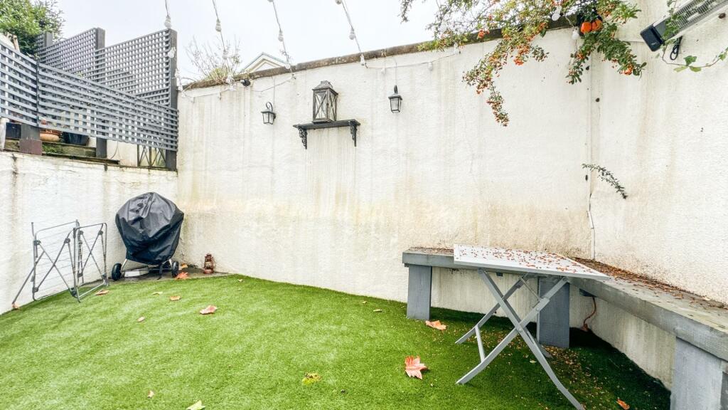 Additional property image - Camden Terrace, Clifton, Bristol, BS8