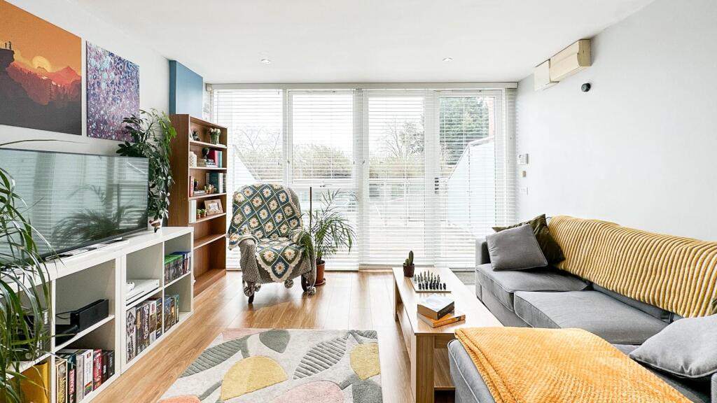 Main image of property: Airpoint, Skypark Road, Bristol, BS3 3NG