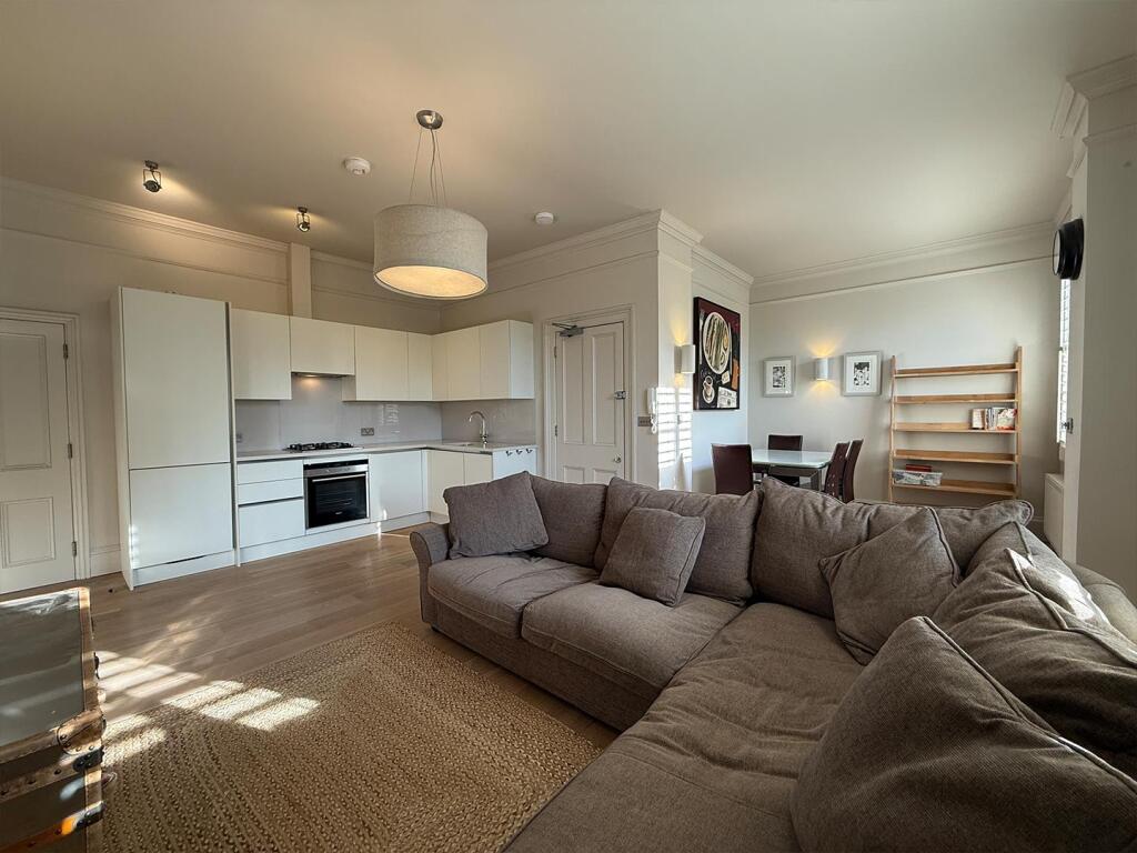 Main image of property: Oriel Road, Cheltenham