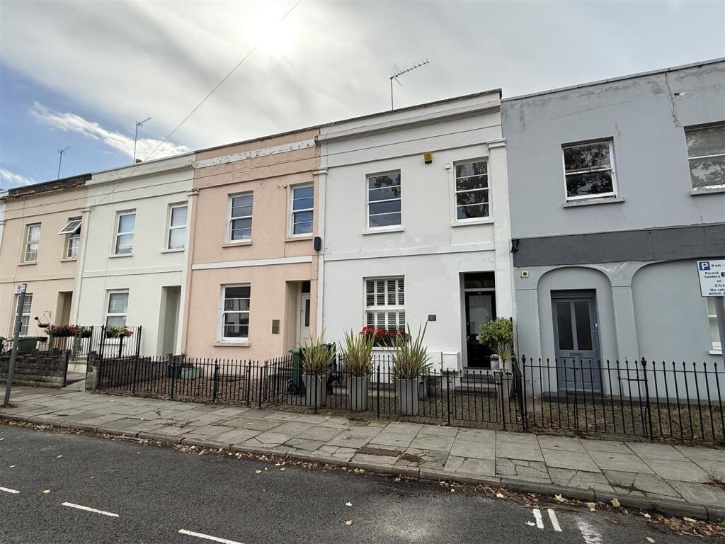 Main image of property: Selkirk Street, Cheltenham  GL52 2HJ