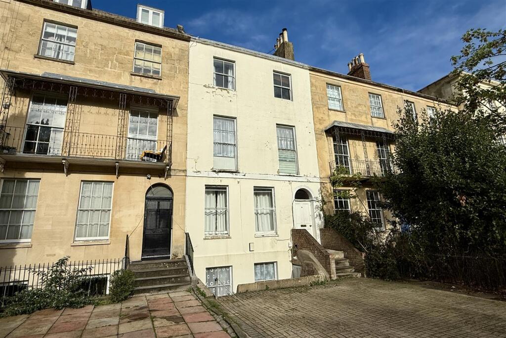 Main image of property: Cambray Place, Cheltenham