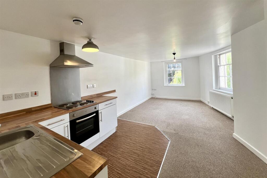 Main image of property: Oxford Street, Gloucester