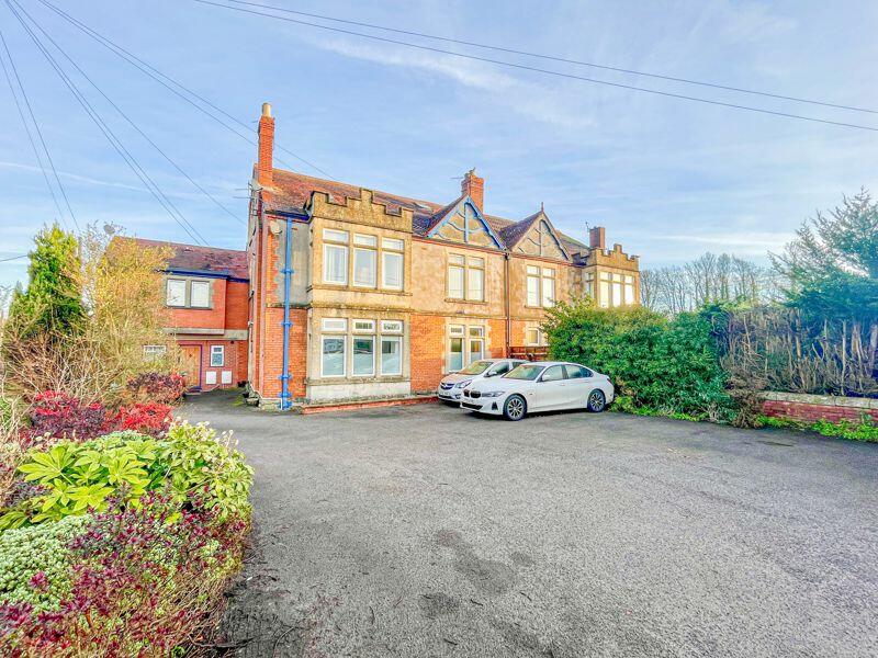 1 bedroom flat for sale in Charlton Road, Shepton Mallet, BA4