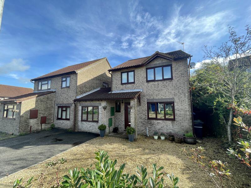 4 bedroom detached house for sale in Finch Close, Shepton Mallet, BA4