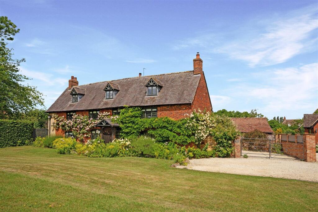Main image of property: Upper Quinton, Warwickshire