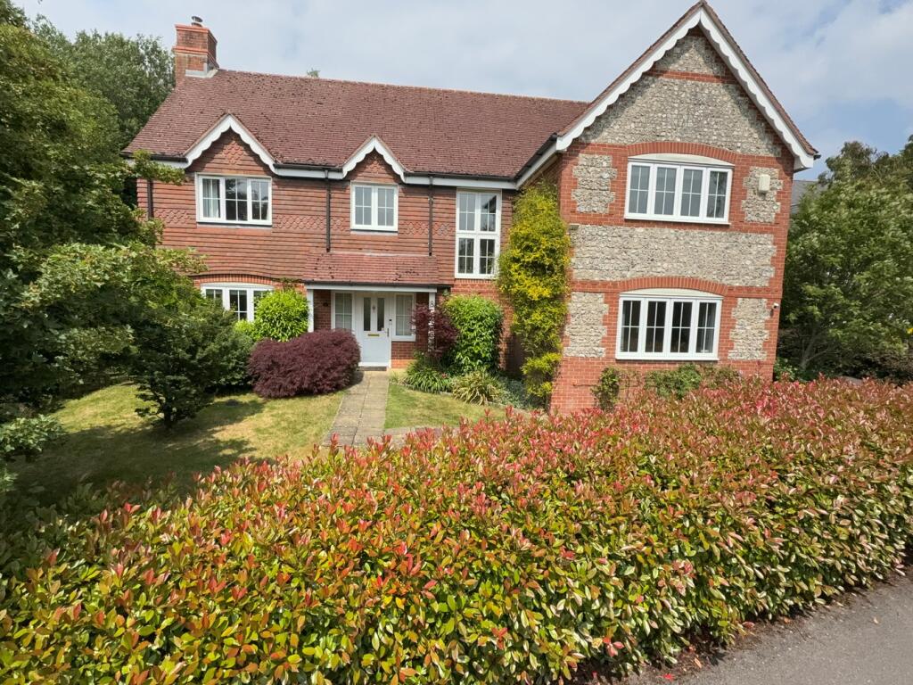 Main image of property: Knoll Gardens, Newbury, RG20