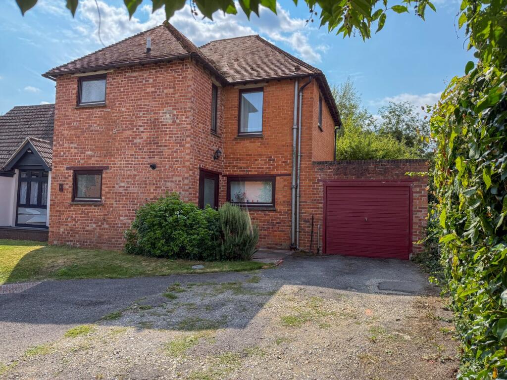 Main image of property: Cavalier Close, Newbury, RG14