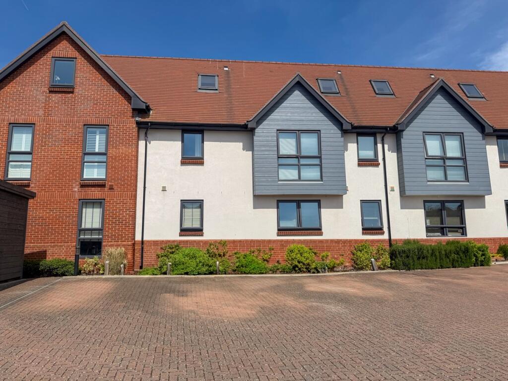 Main image of property: Francis Close, Thatcham, RG18