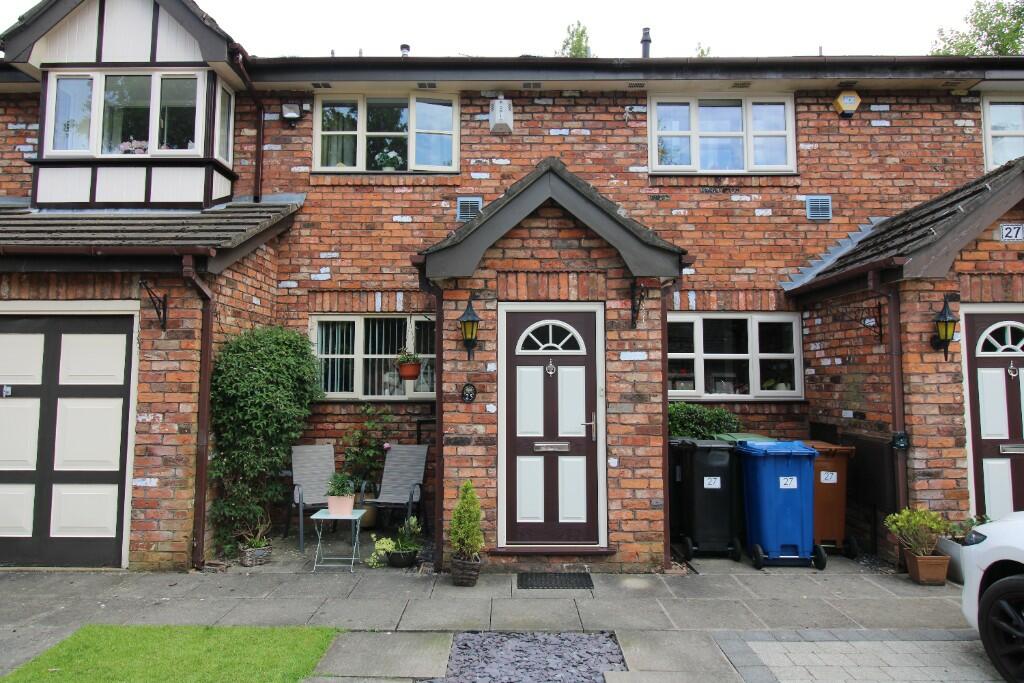 2 bedroom mews property for sale in Grove, Heald Green